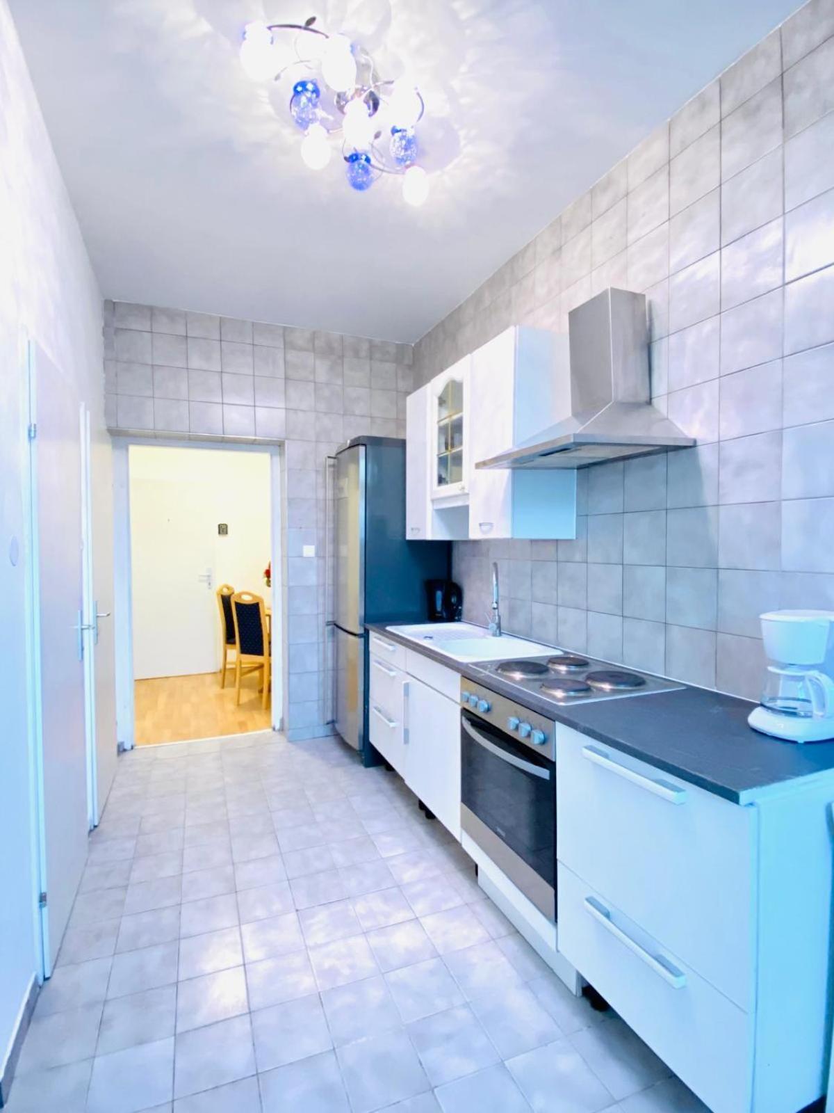 Bright 5Br Shared Apartment W Great Transport Link Wien Eksteriør bilde