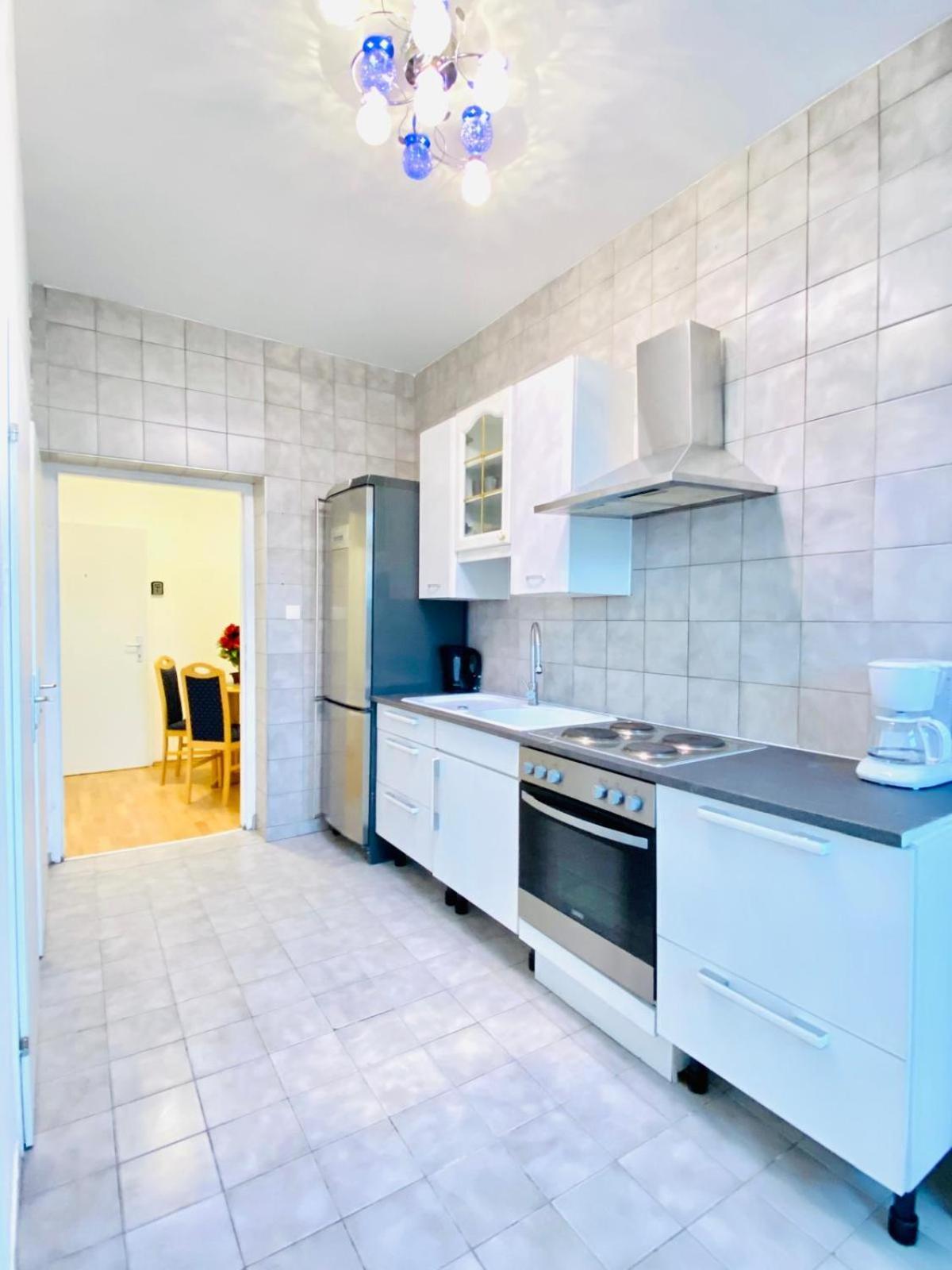 Bright 5Br Shared Apartment W Great Transport Link Wien Eksteriør bilde