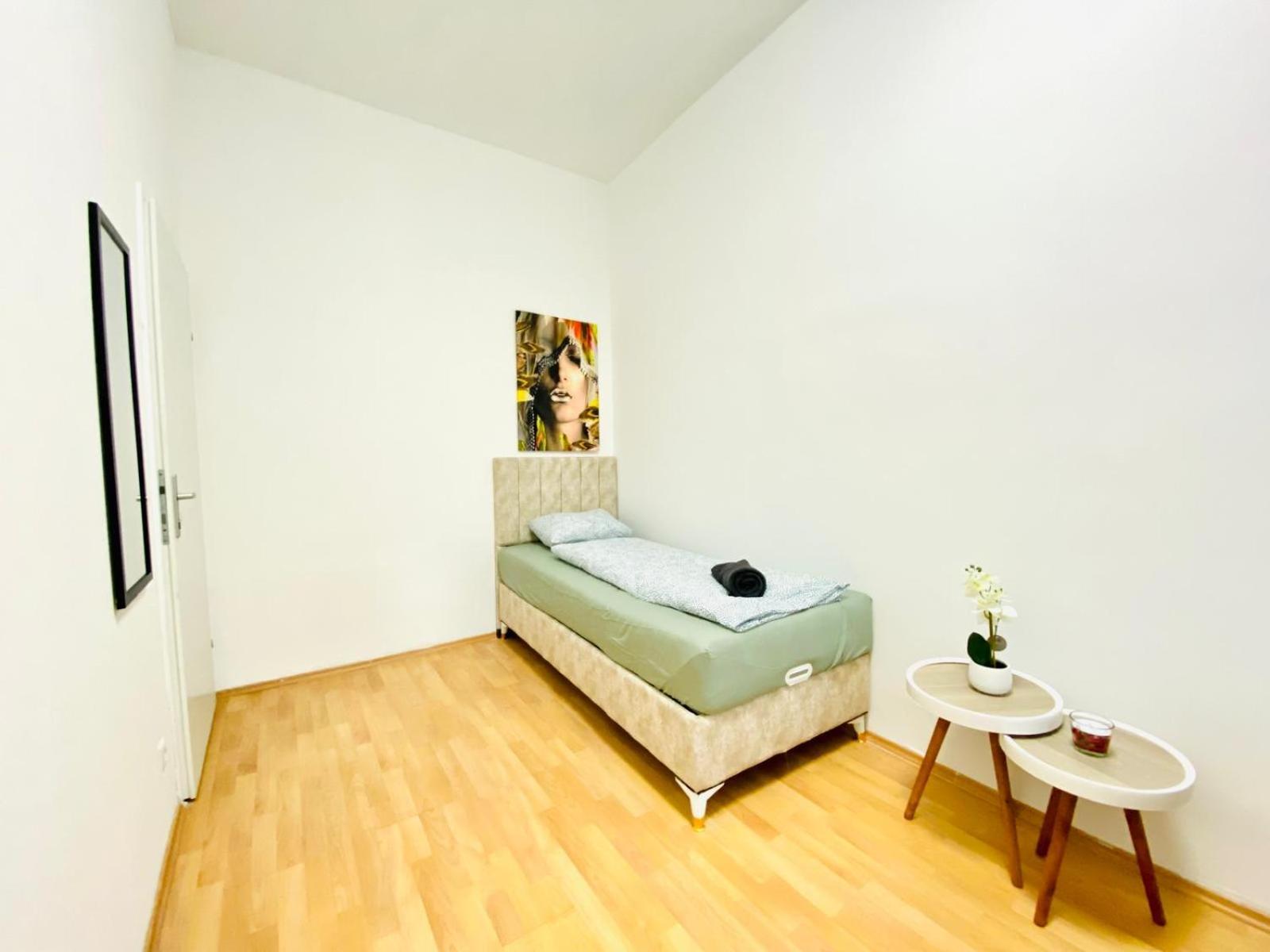 Bright 5Br Shared Apartment W Great Transport Link Wien Eksteriør bilde