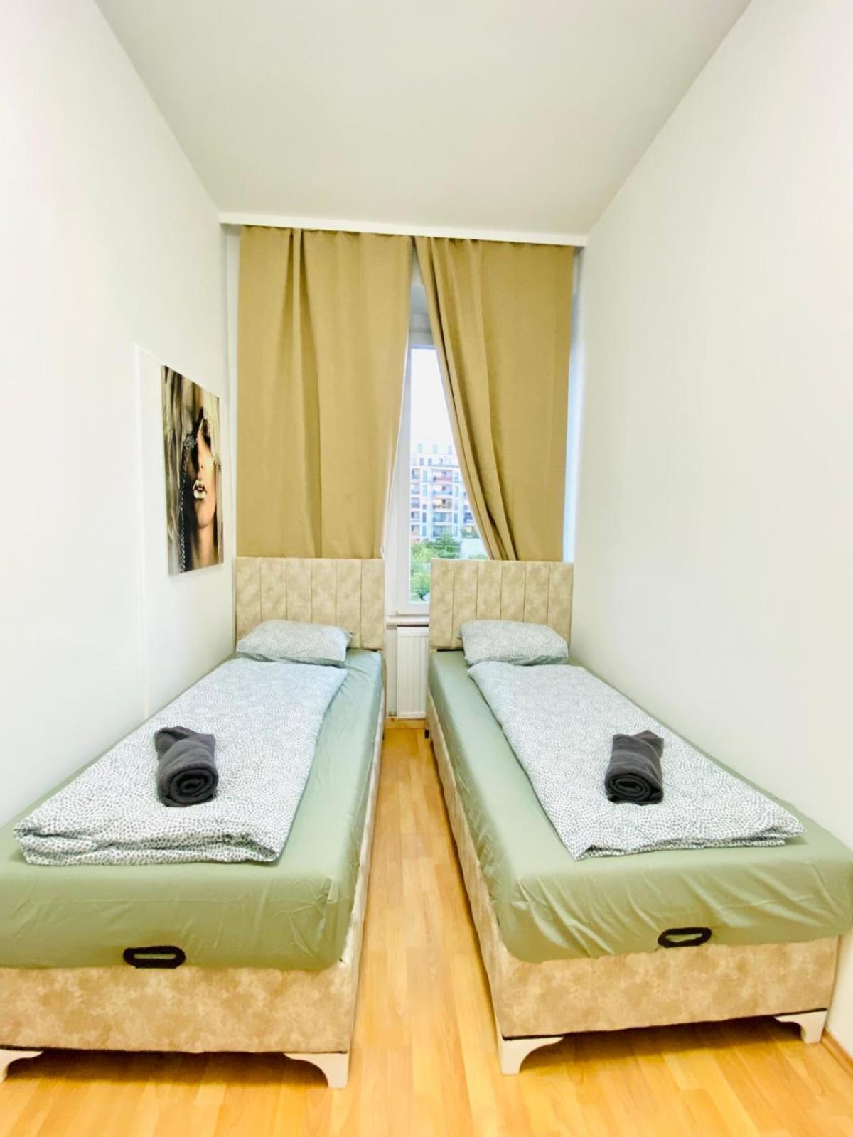 Bright 5Br Shared Apartment W Great Transport Link Wien Eksteriør bilde