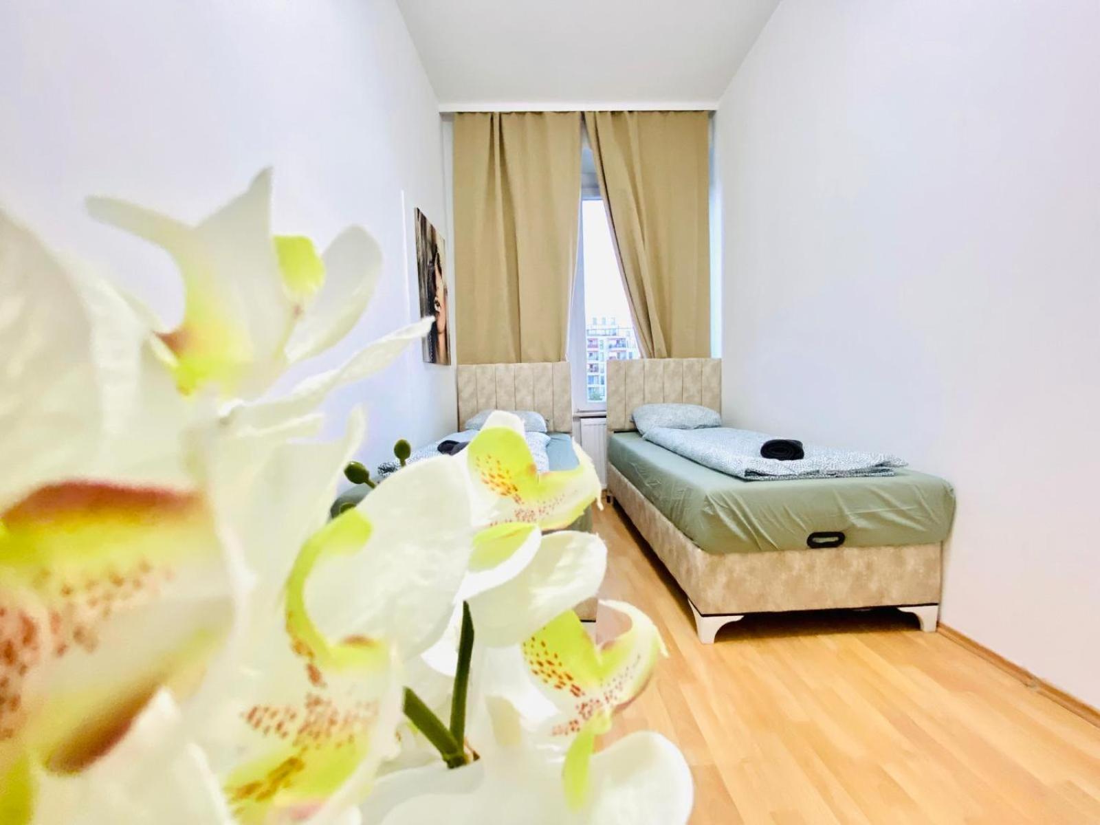 Bright 5Br Shared Apartment W Great Transport Link Wien Eksteriør bilde