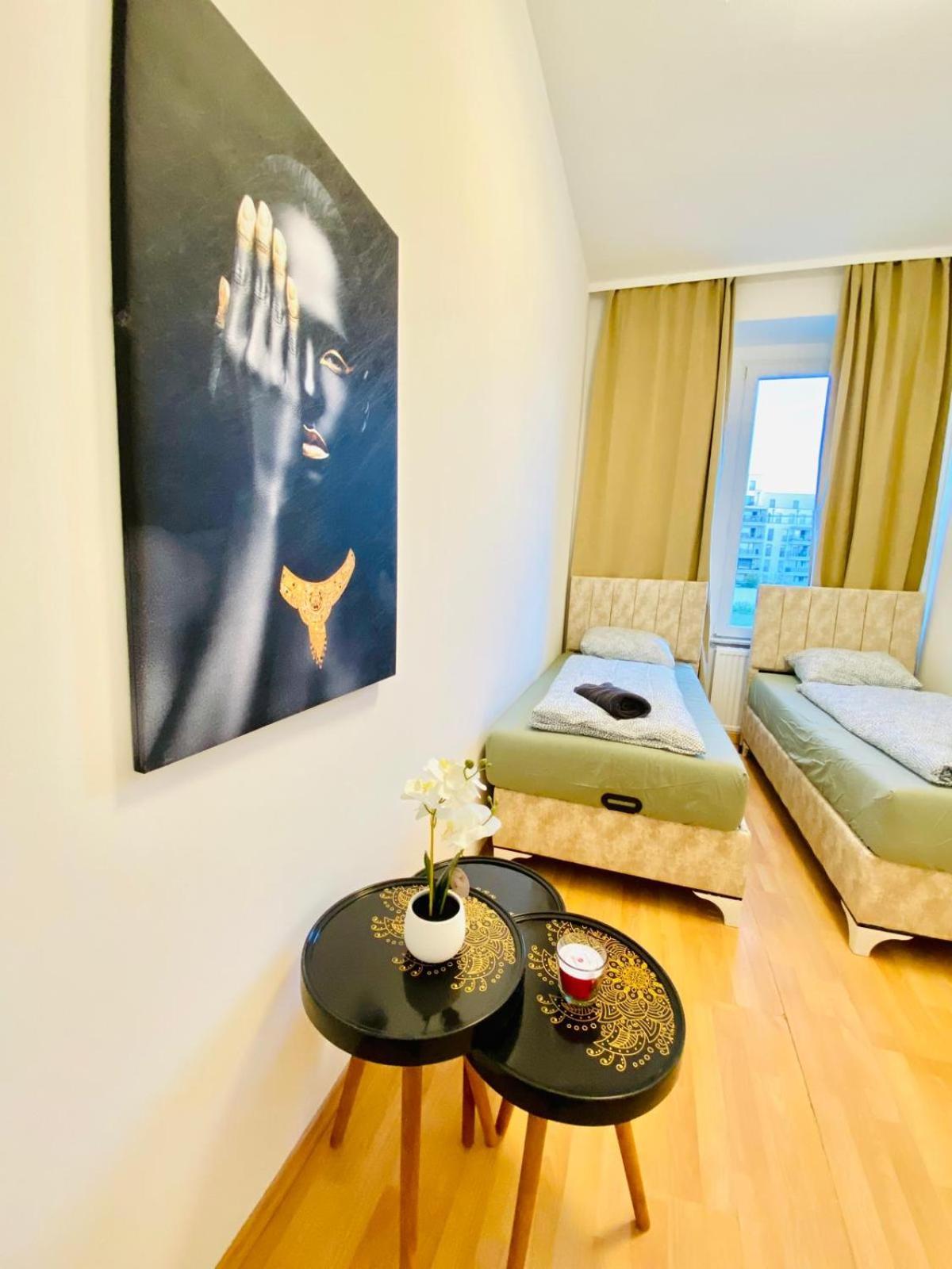 Bright 5Br Shared Apartment W Great Transport Link Wien Eksteriør bilde
