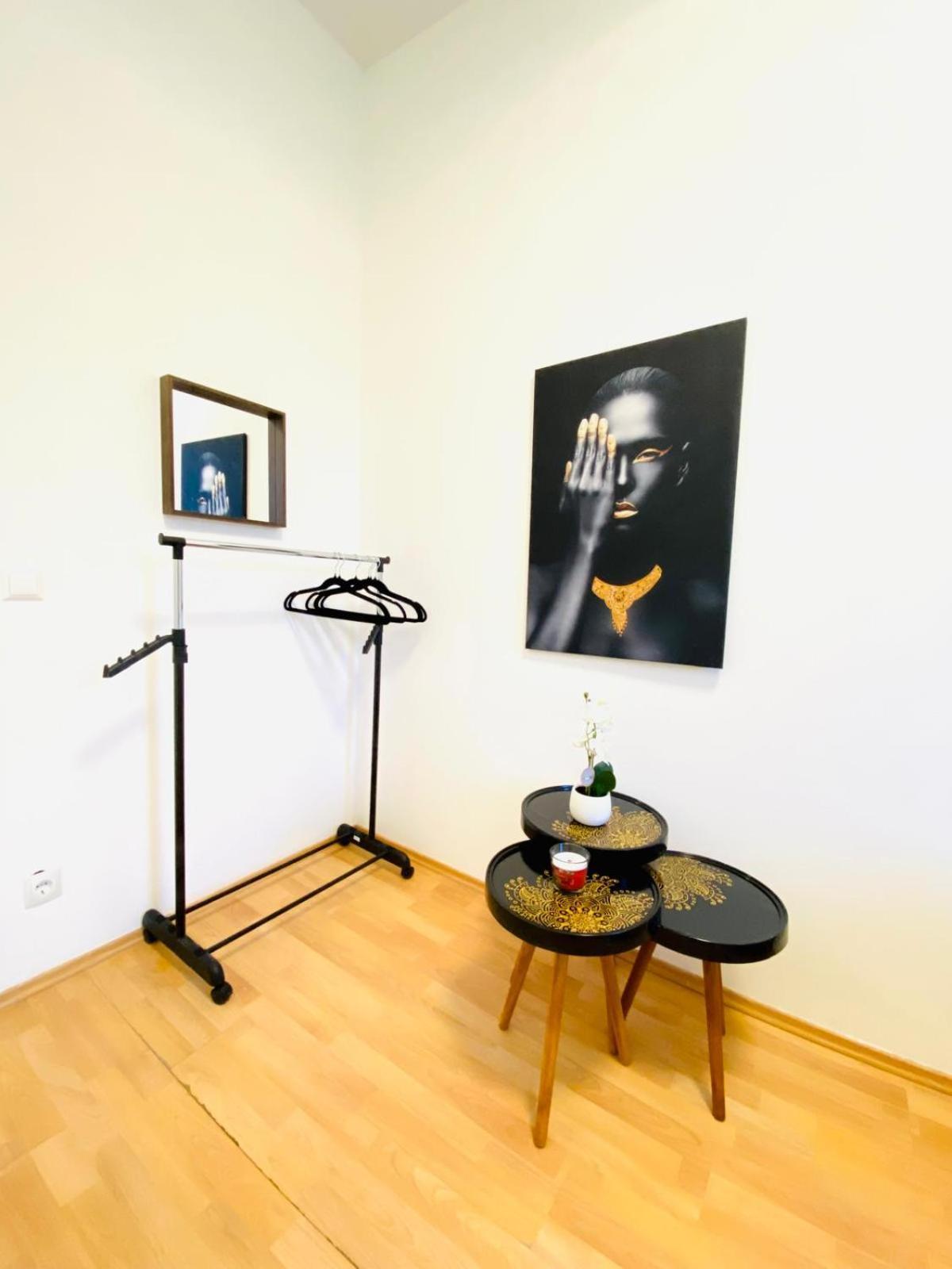 Bright 5Br Shared Apartment W Great Transport Link Wien Eksteriør bilde