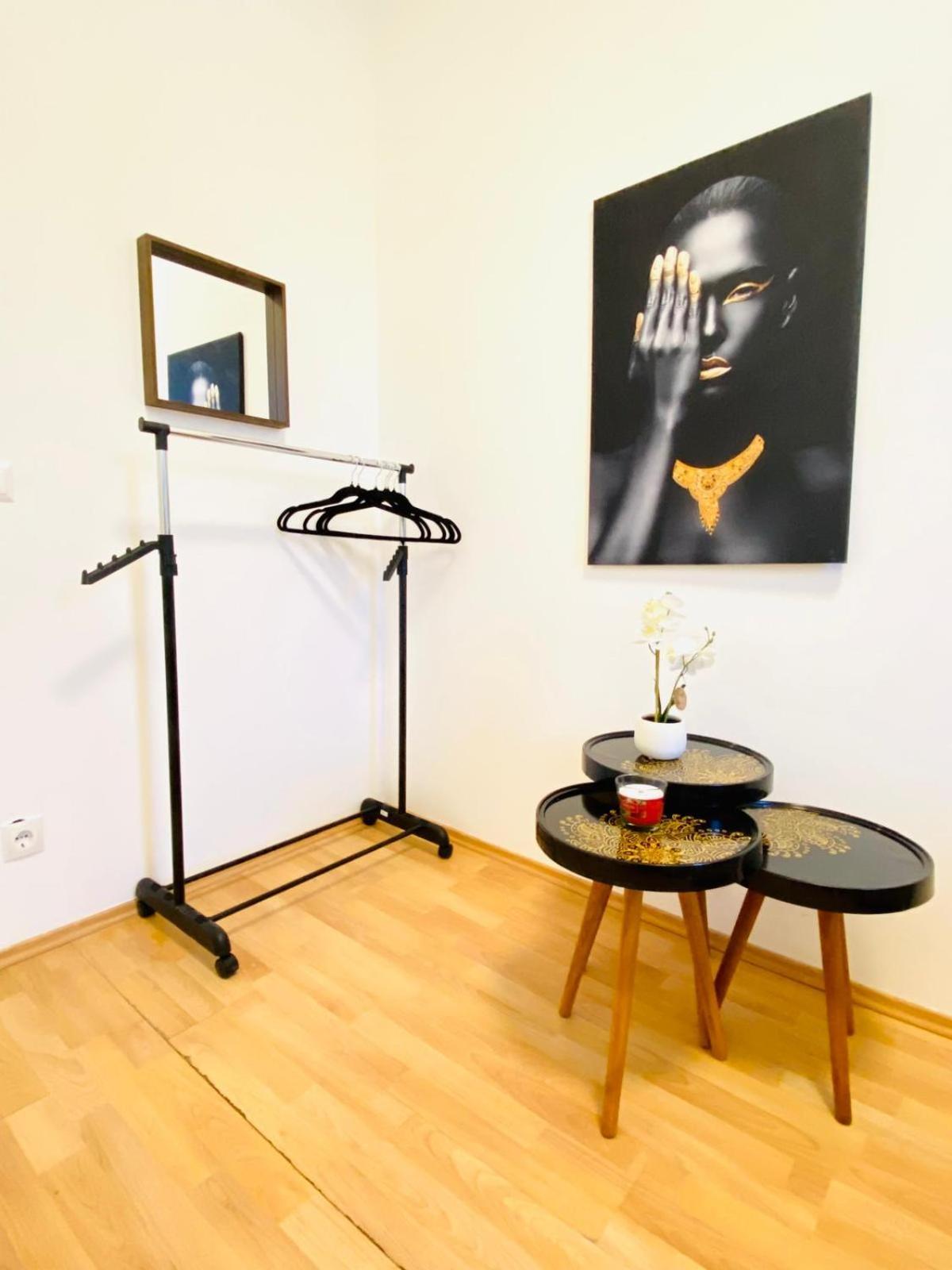 Bright 5Br Shared Apartment W Great Transport Link Wien Eksteriør bilde