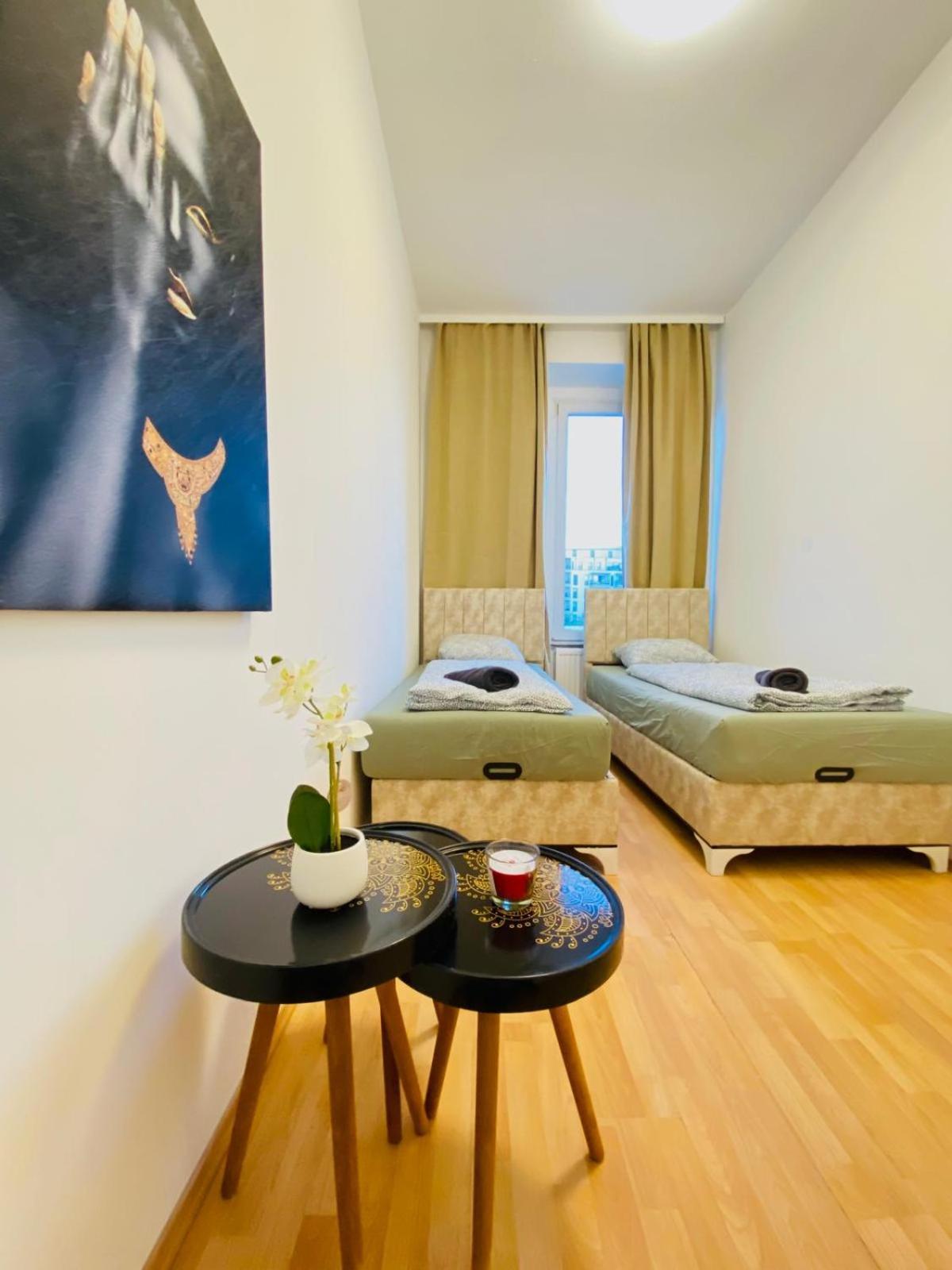 Bright 5Br Shared Apartment W Great Transport Link Wien Eksteriør bilde