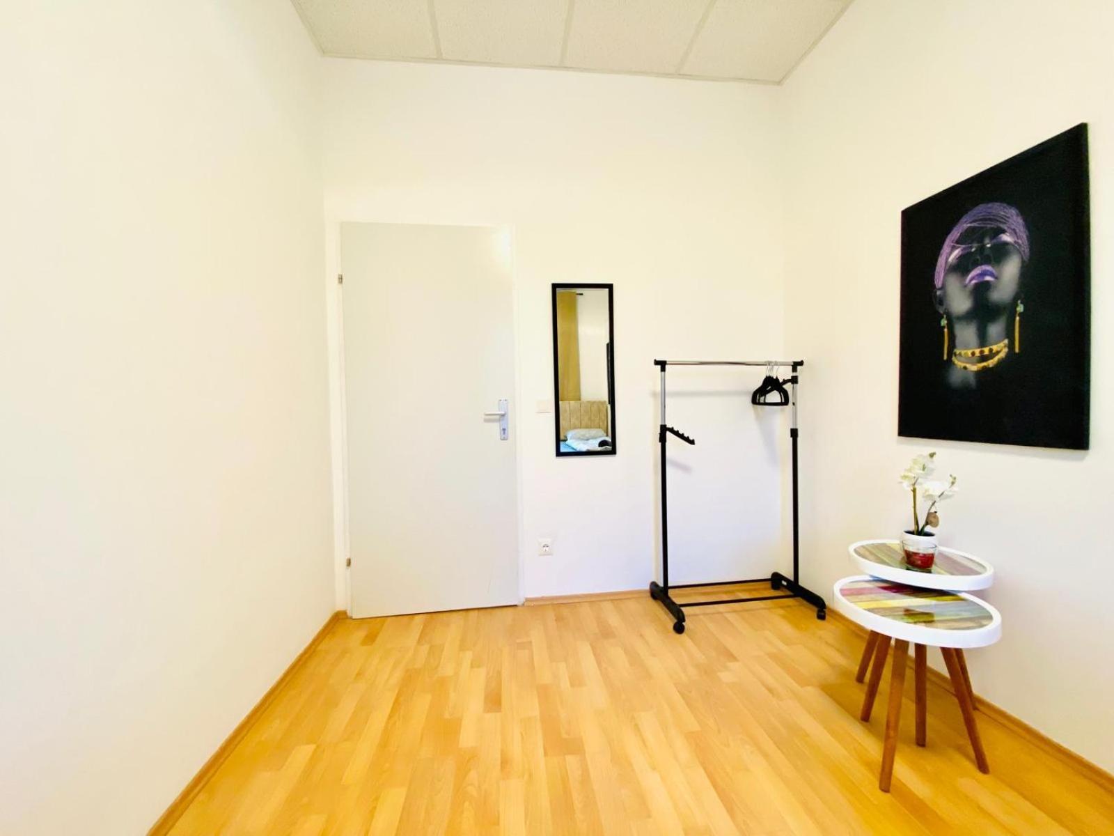 Bright 5Br Shared Apartment W Great Transport Link Wien Eksteriør bilde
