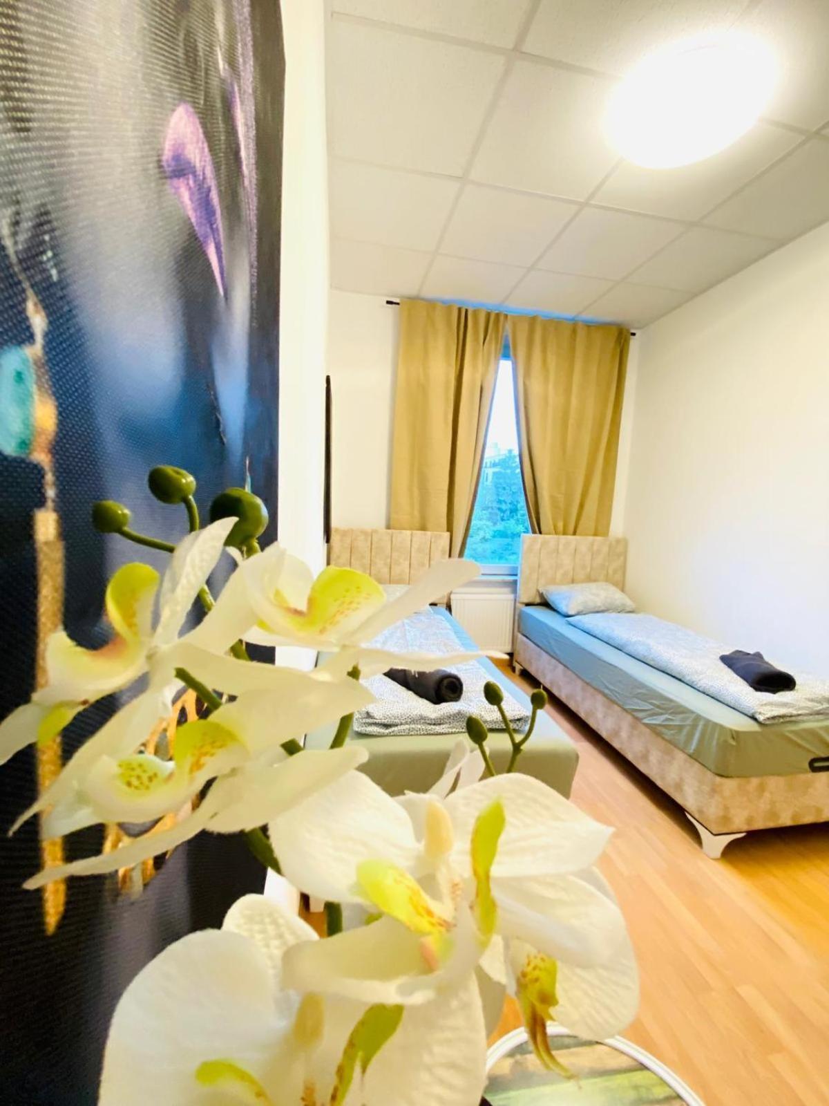 Bright 5Br Shared Apartment W Great Transport Link Wien Eksteriør bilde