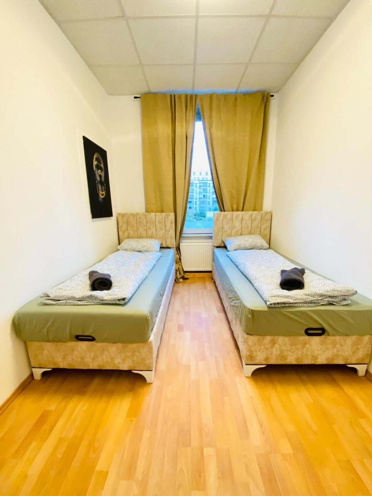 Bright 5Br Shared Apartment W Great Transport Link Wien Eksteriør bilde