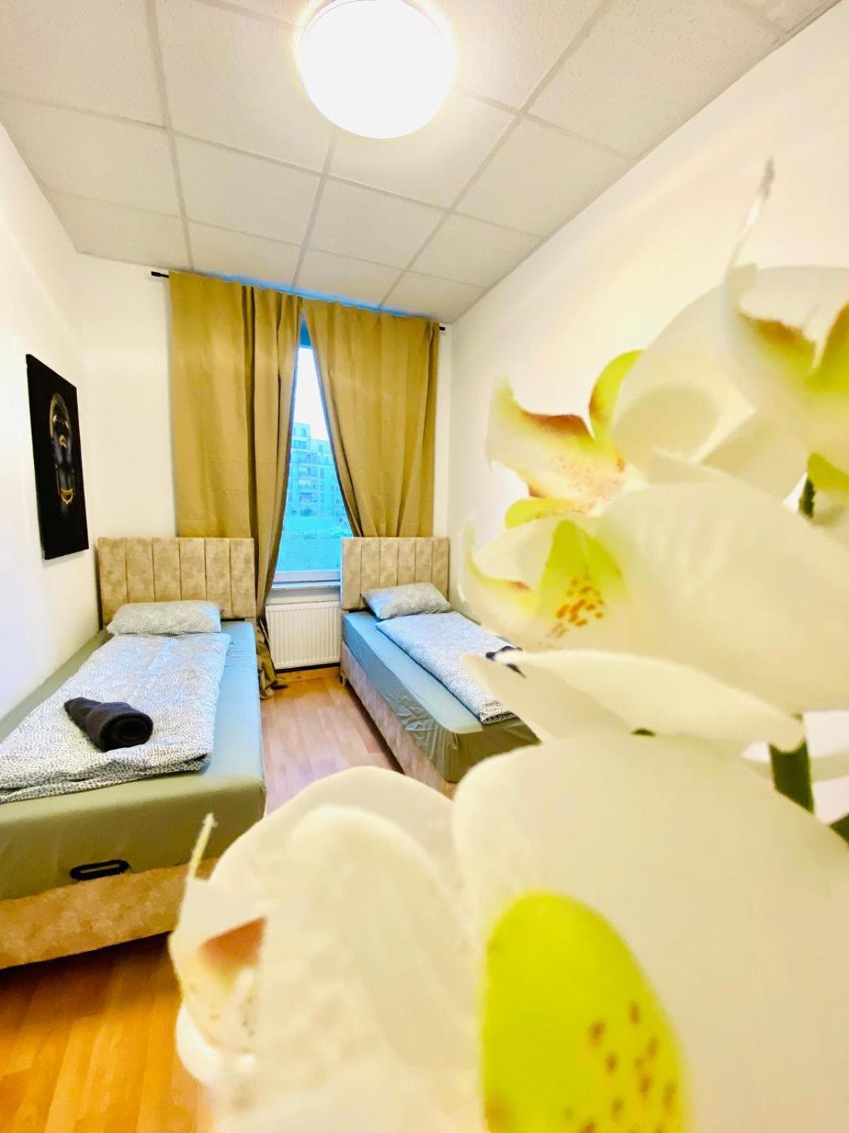 Bright 5Br Shared Apartment W Great Transport Link Wien Eksteriør bilde