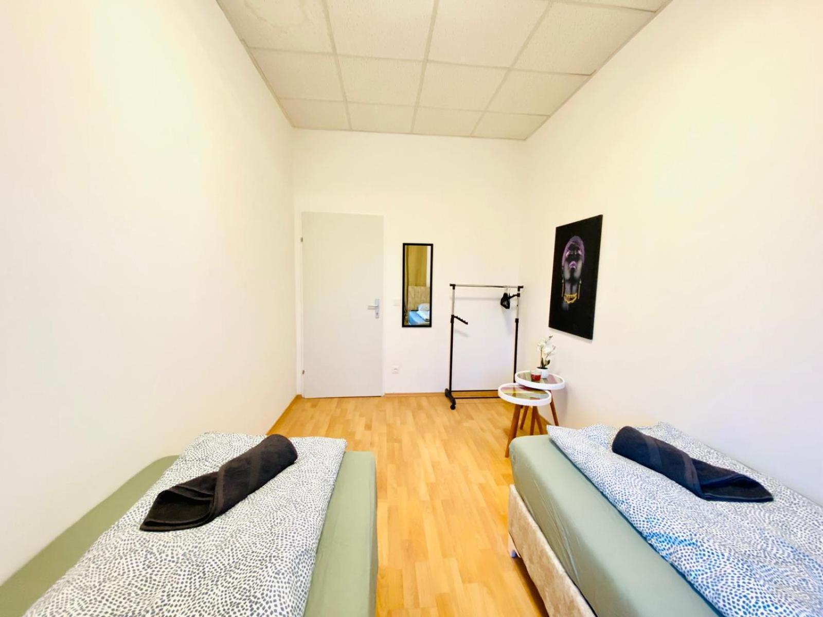 Bright 5Br Shared Apartment W Great Transport Link Wien Eksteriør bilde