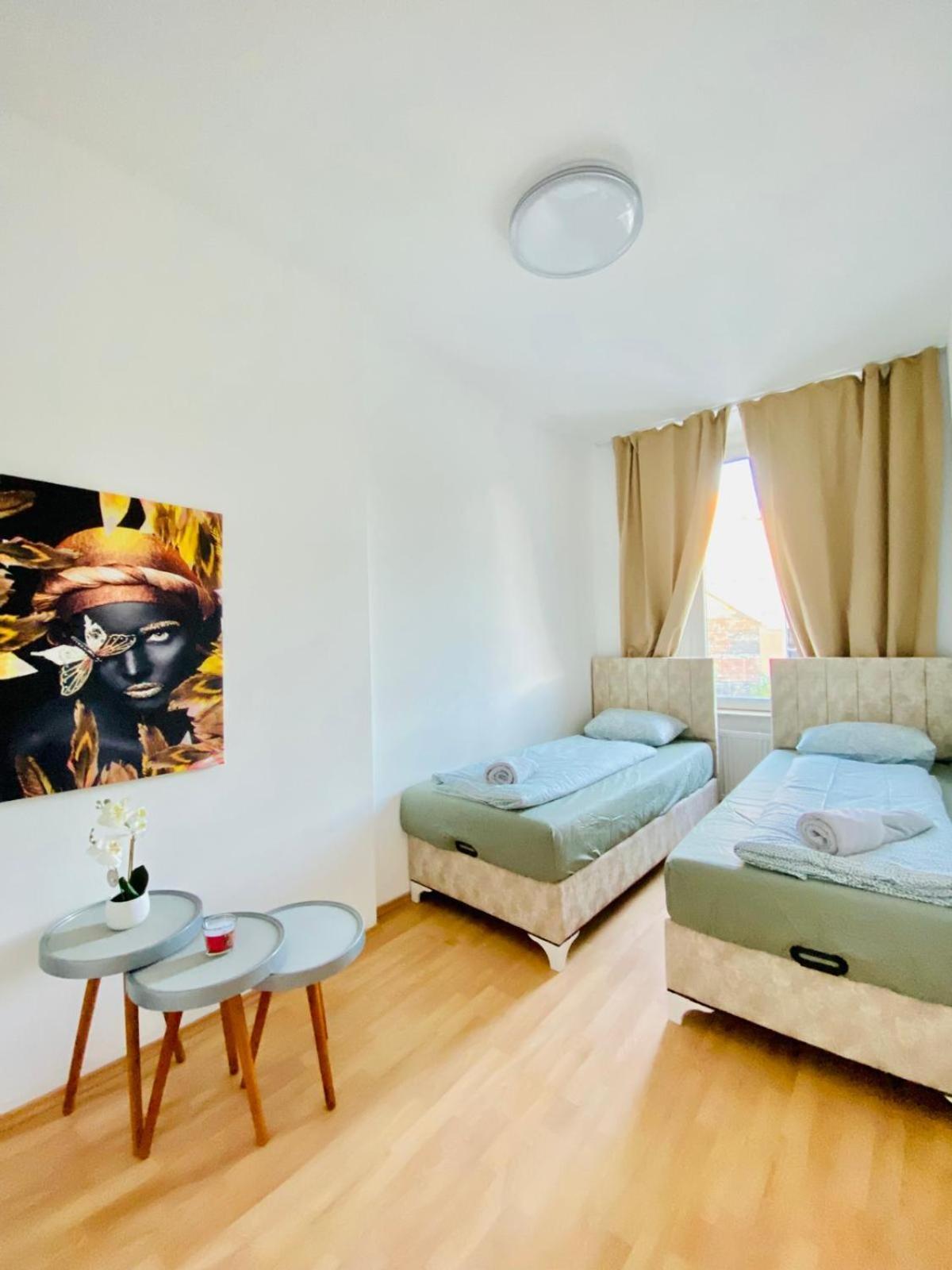 Bright 5Br Shared Apartment W Great Transport Link Wien Eksteriør bilde