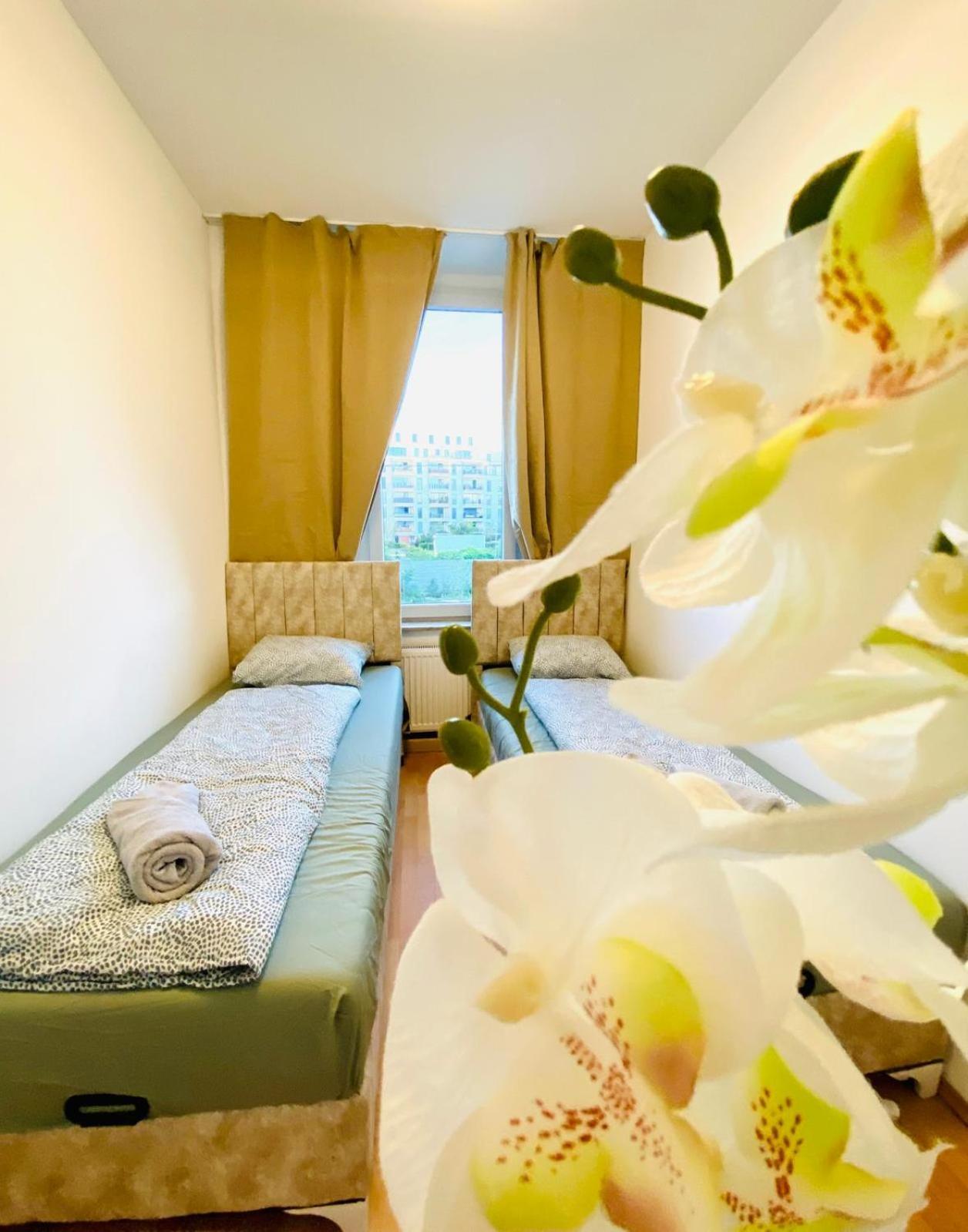 Bright 5Br Shared Apartment W Great Transport Link Wien Eksteriør bilde