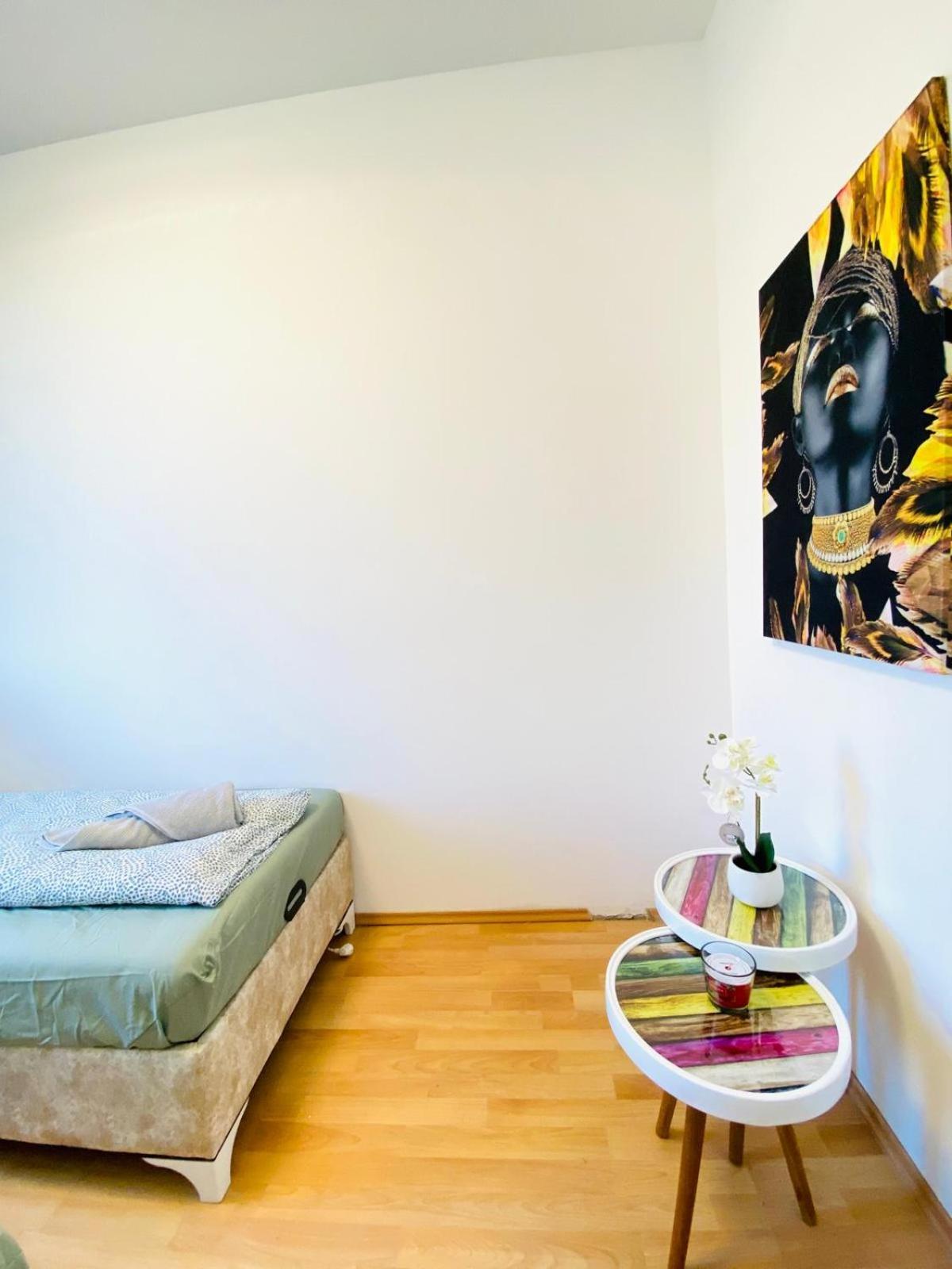 Bright 5Br Shared Apartment W Great Transport Link Wien Eksteriør bilde